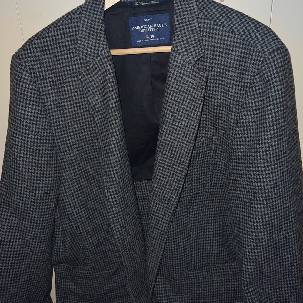 Black and Gray Nailshead print jacket